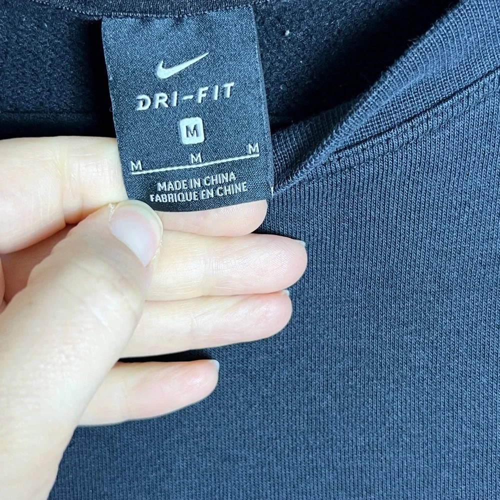 Nike Dri-Fit Embossed‎ Raised Logo Cropped Sweatshirt Black Women M